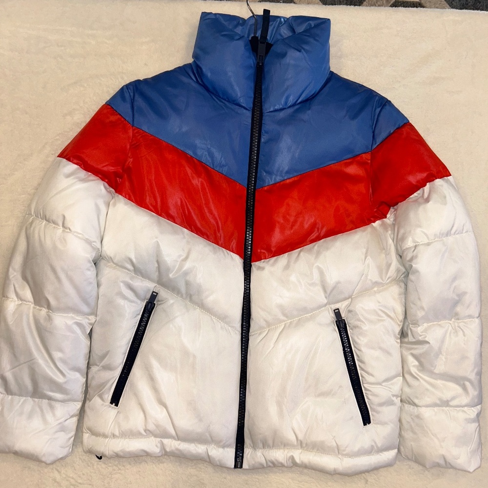 NWT - The Gap Women's Winter Jacket-Cold Control Max. It’s super warm and cozy!